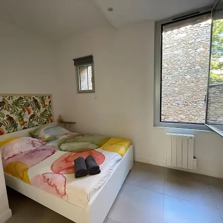 Apartment P3, 2 Bedrooms, Quiet, Center *